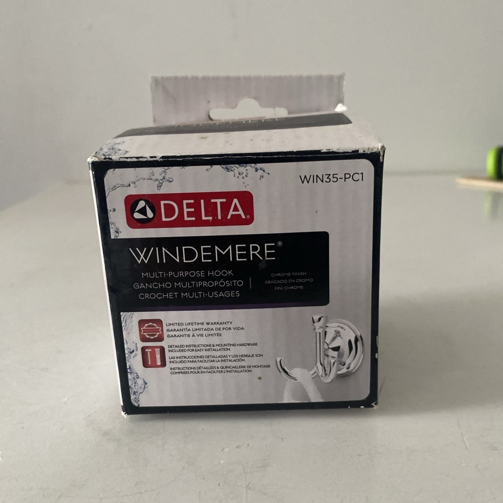 Delta Windemere  Chrome Triple Multipurpose Hook WIN35-PC-1